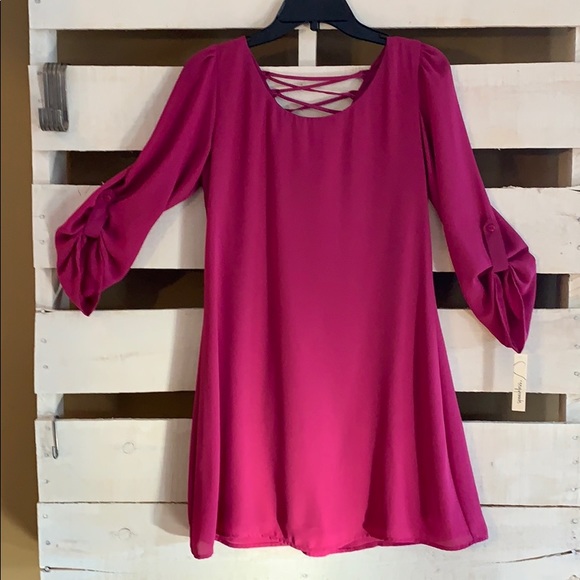 🔥4 for $20🔥 NWT Lace-up back shift dress - Picture 2 of 8